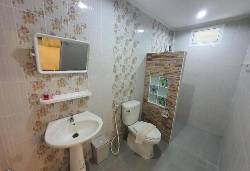 اتاق سوپریور چهار تخته, Aob Oun Homestay