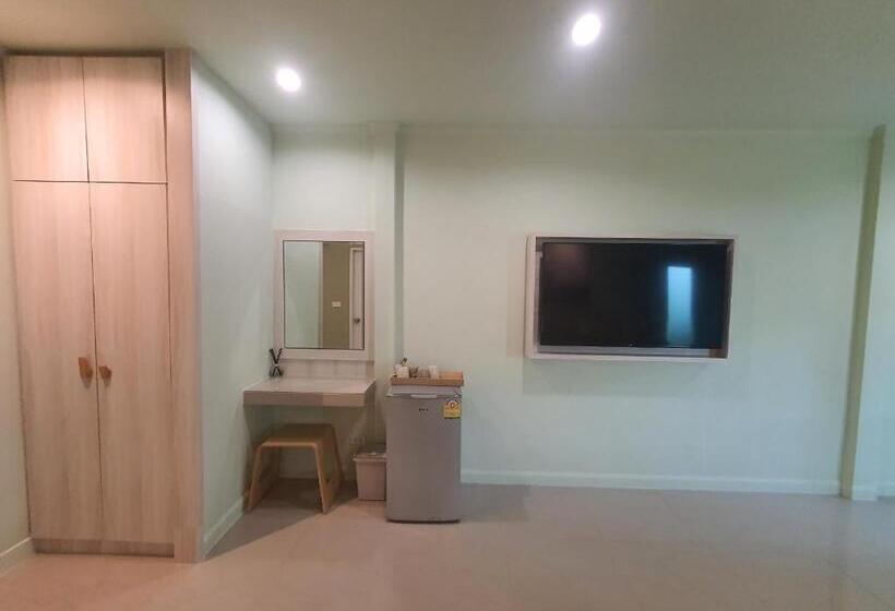 اتاق سوپریور چهار تخته, Aob Oun Homestay