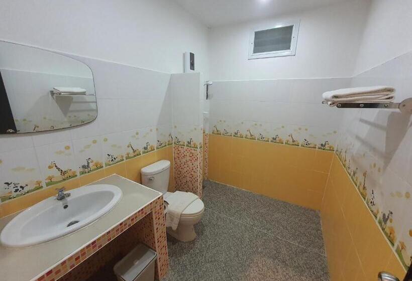 اتاق لوکس, Aob Oun Homestay