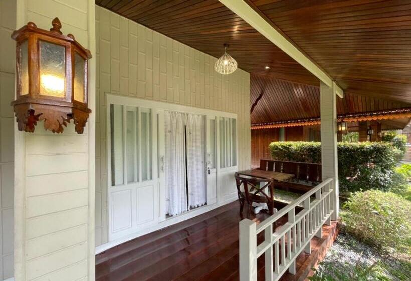 اتاق لوکس خانوادگی, Aob Oun Homestay