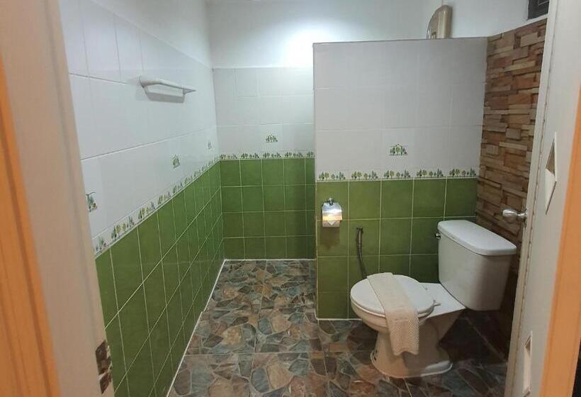 اتاق لوکس خانوادگی, Aob Oun Homestay
