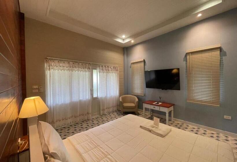 اتاق لوکس خانوادگی, Aob Oun Homestay