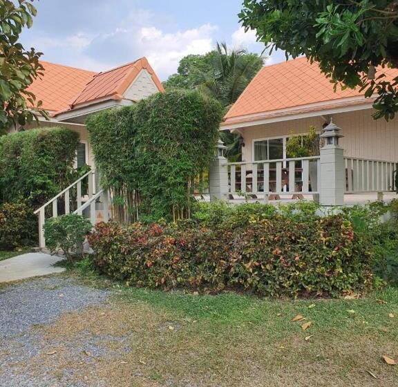 ویلای 2 خوابه, Aob Oun Homestay