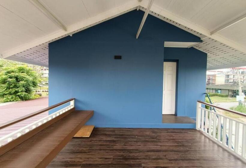 اتاق خانوادگی با چشم‌انداز کوه, Aob Oun Homestay