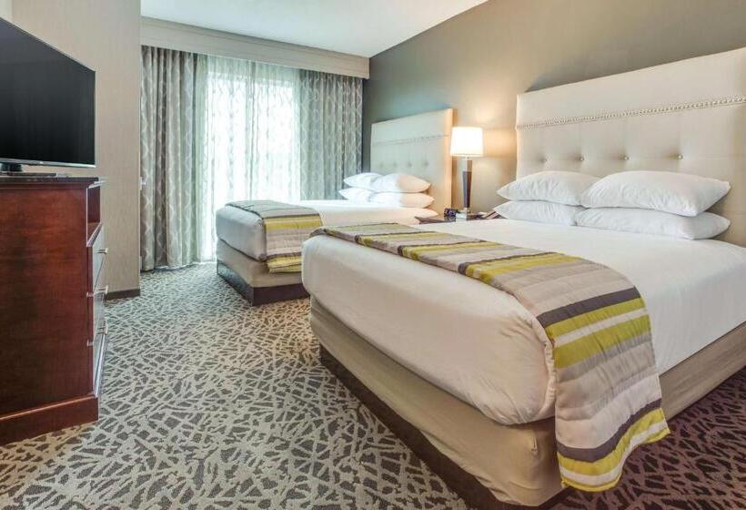 수피리어 스위트, Drury Inn & Suites Huntsville Space & Rocket Center