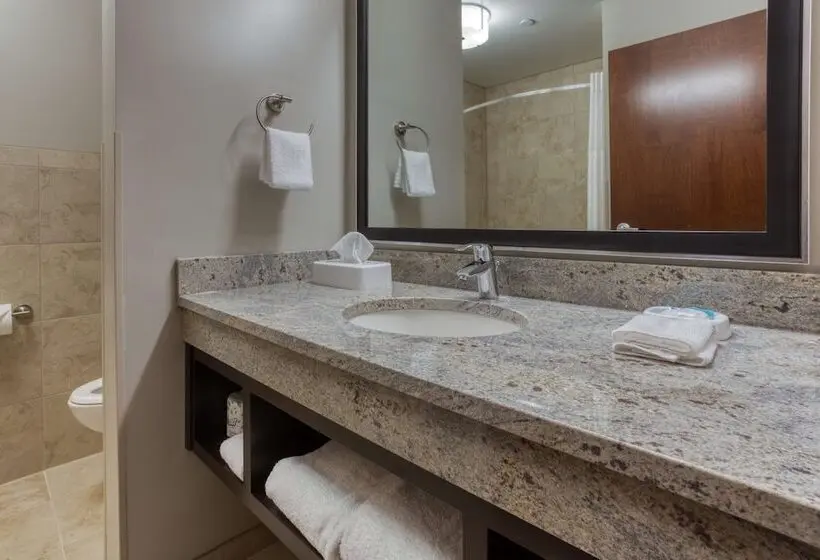 Deluxe-huone, Drury Inn & Suites Huntsville Space & Rocket Center