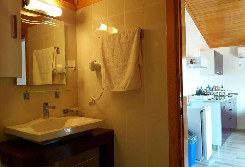 Апартаменты 2 Спальни, Sunset Boutique Hotel & Apartments