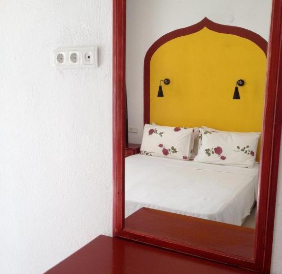 Трехместный Номер Комфорт, Sunset Boutique Hotel & Apartments