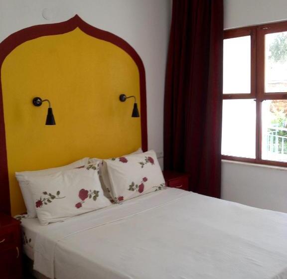 Трехместный Номер Комфорт, Sunset Boutique Hotel & Apartments