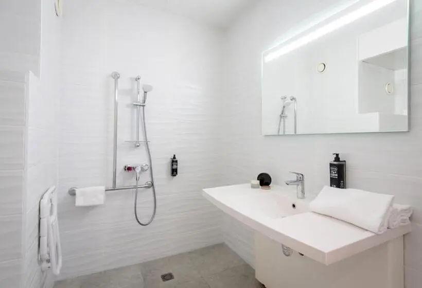 اتاق استاندارد سه نفره, Ibis Budget Fréjus St Raphaël Centre
