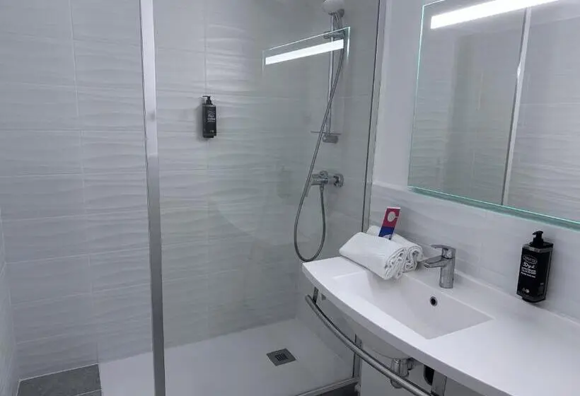 اتاق خانوادگی, Ibis Budget Fréjus St Raphaël Centre