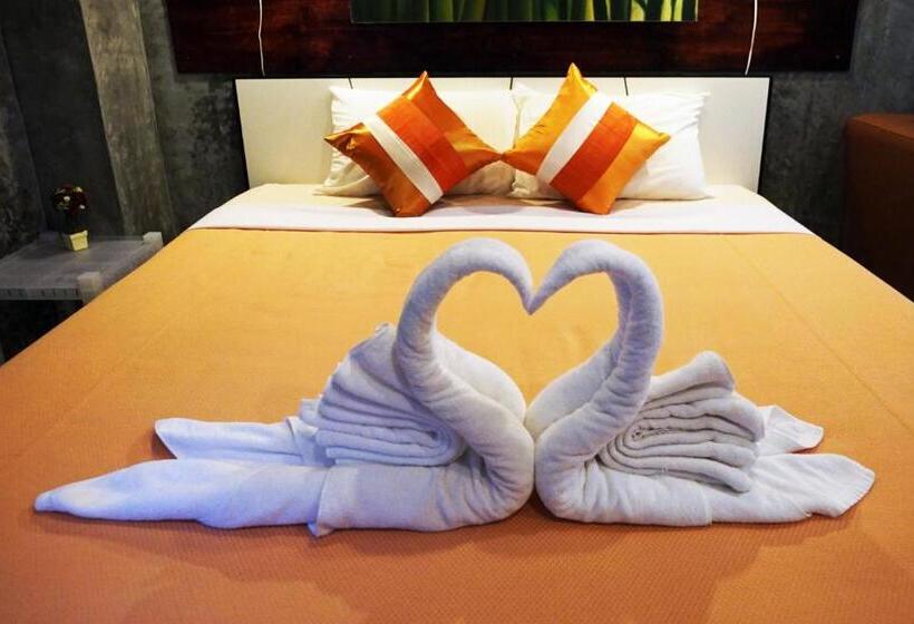 Quarto Estandar, Phuket Paradiso