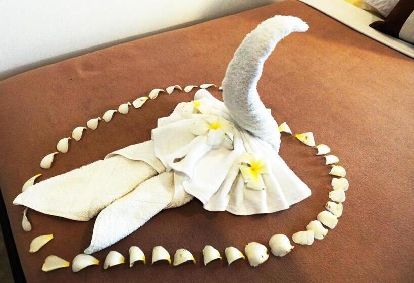 חדר משפחתי, Phuket Paradiso