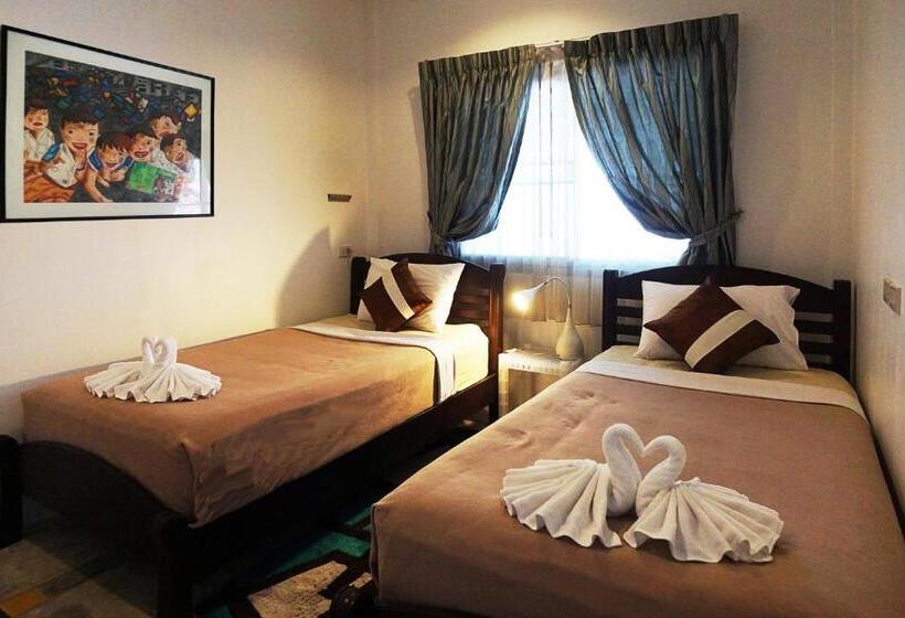 חדר משפחתי, Phuket Paradiso