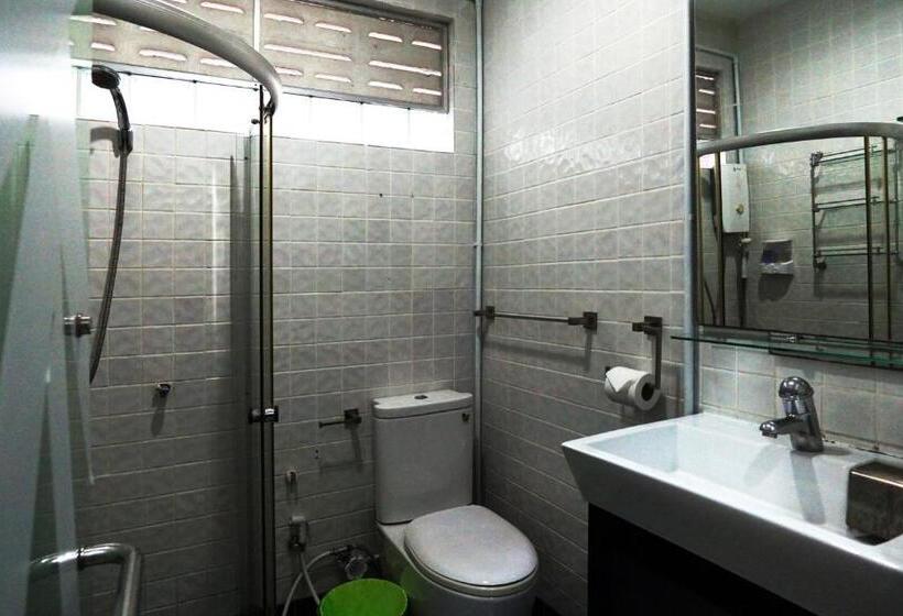 חדר משפחתי, Phuket Paradiso