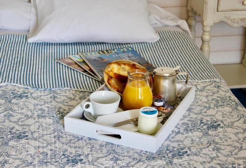 غرفة قياسية فردية, Sainte Marie