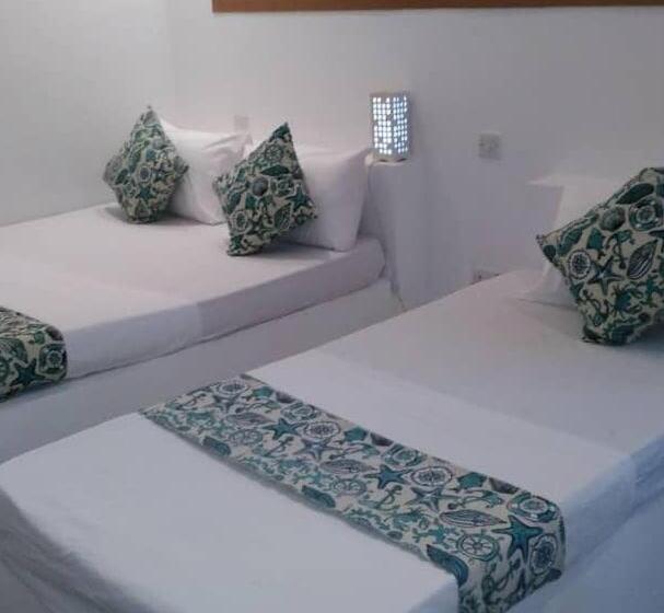 基本三人间, Sunseabar Beach Resort