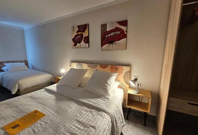 プールビュースタンダードルーム, La Casa Del Arti  Chambres D Hotes
