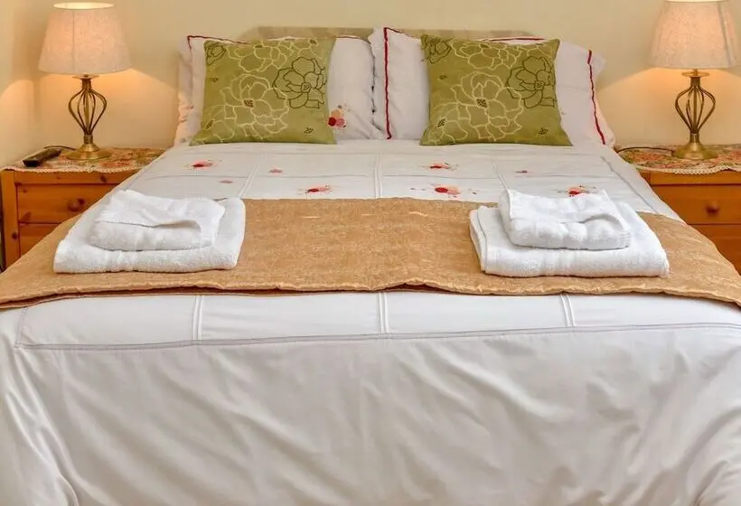 اتاق استاندارد, The Warren Guest House