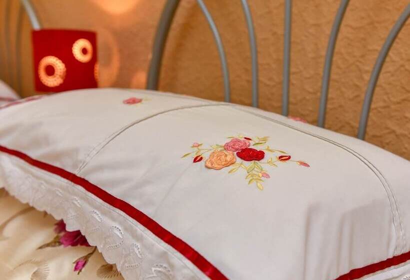 标准间, The Warren Guest House