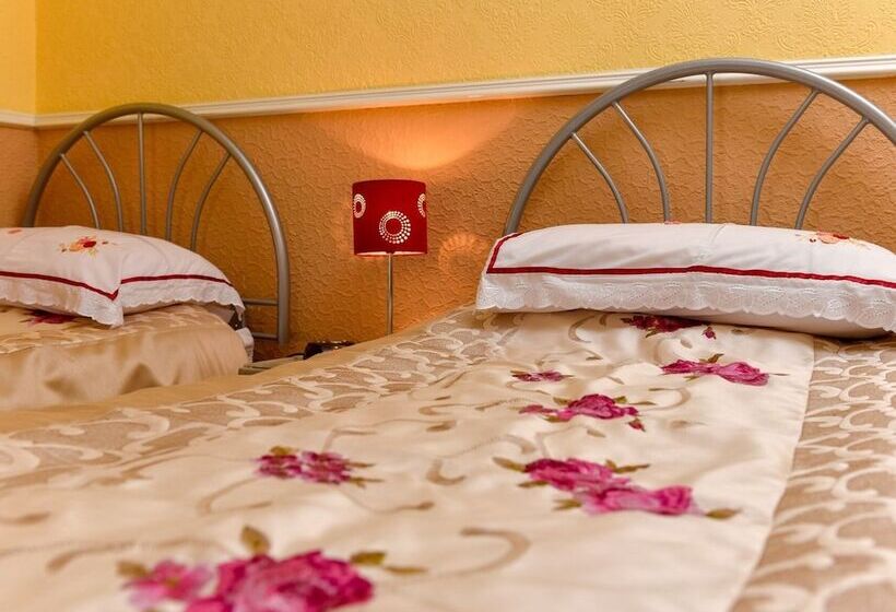 标准间, The Warren Guest House