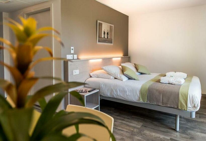 חדר סופריור מותאם לאדם עם מוגבלויות, Du Grand Parc