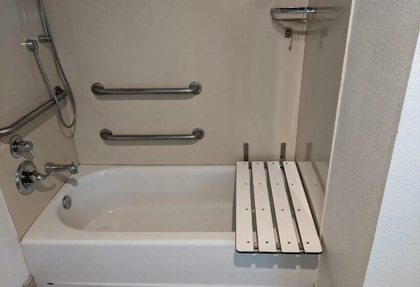 חדר סטנדרט יחיד מותאם לאדם עם מוגבלויות, Epic