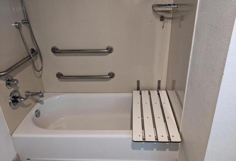 חדר סטנדרט מותאם לאדם עם מוגבלויות, Epic