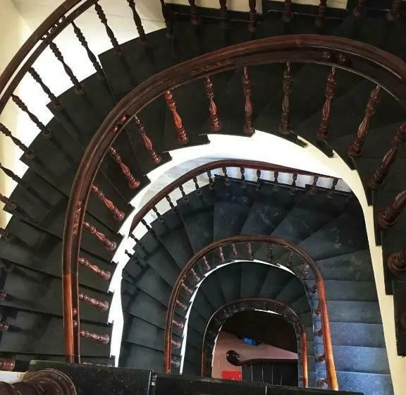 اتاق لوکس, Nam Phương Riverside Villa