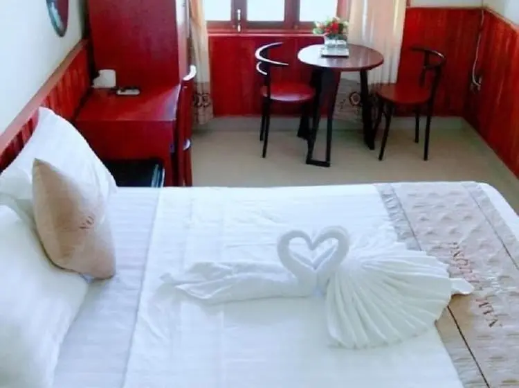 اتاق لوکس, Nam Phương Riverside Villa