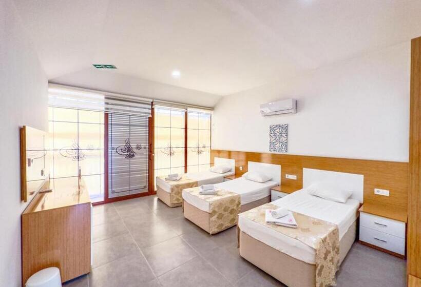 キングサイズベッドのスイートルーム, Zehra