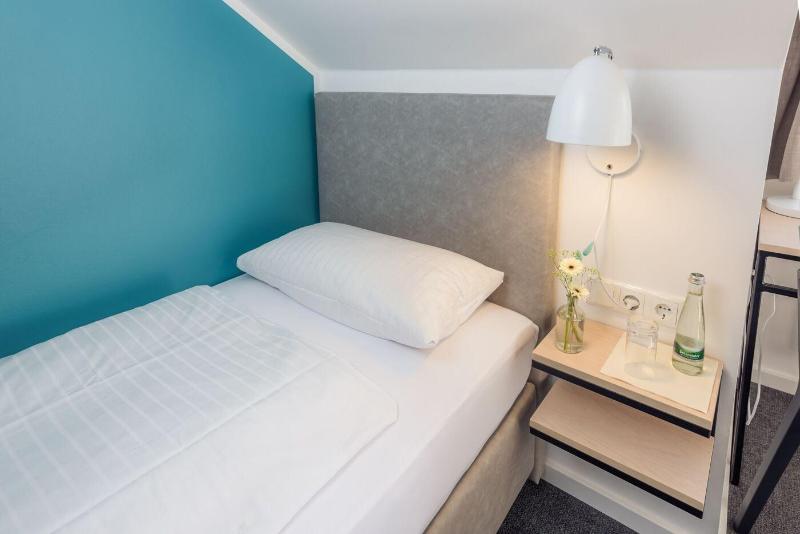 ファミリールーム, Zehra