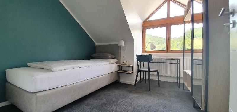 ファミリールーム, Zehra