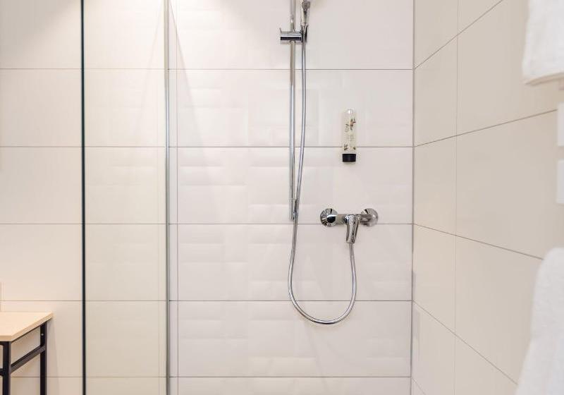 ファミリールーム, Zehra