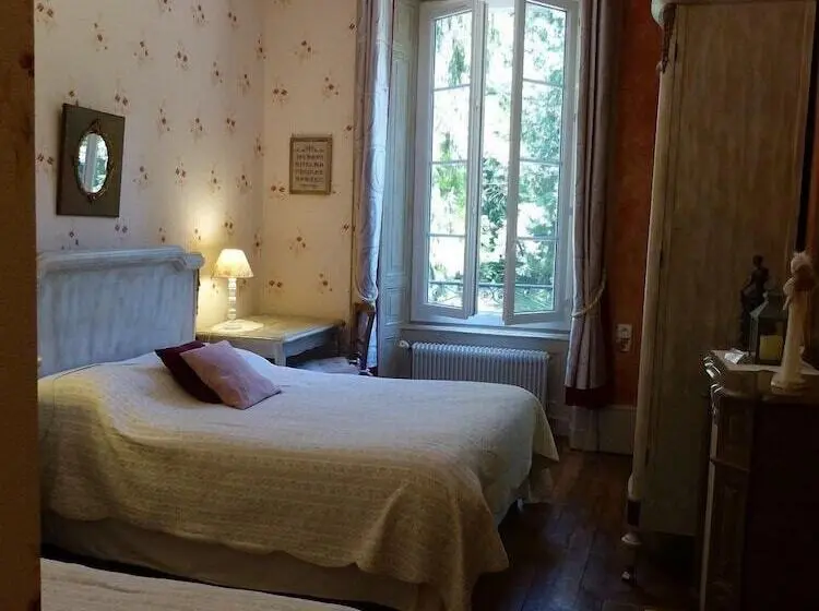 スタンダードトリプルルーム, Château De Montsablé