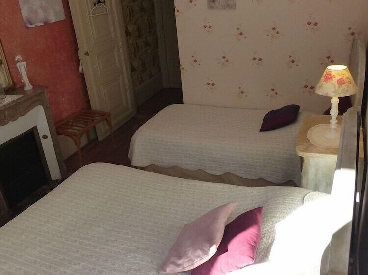 スタンダードトリプルルーム, Château De Montsablé