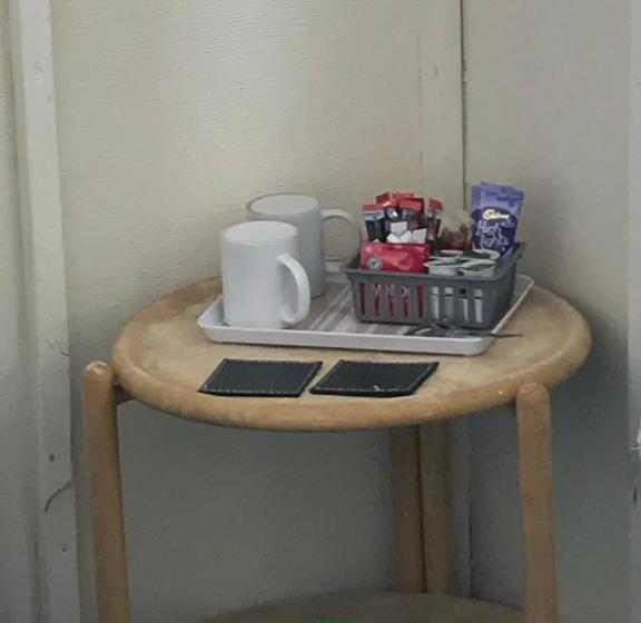 4인용 스탠다드 룸, The Merlin