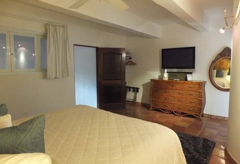 اتاق استاندارد با تخت بزرگ, Acacia Boutique