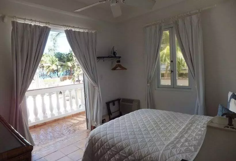اتاق استاندارد با تخت دو نفره بزرگ, Acacia Boutique
