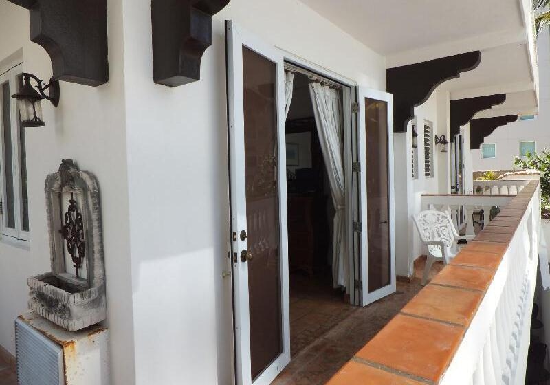 اتاق استاندارد با تخت بزرگ, Acacia Boutique