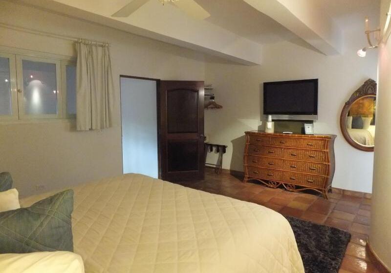 اتاق استاندارد با تخت بزرگ, Acacia Boutique