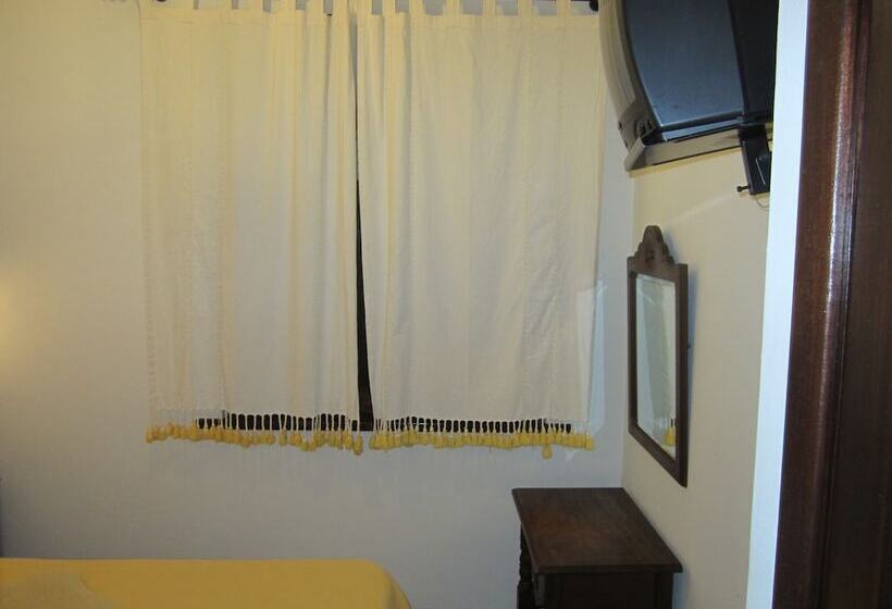 اتاق استاندارد یک نفره, Calatrava