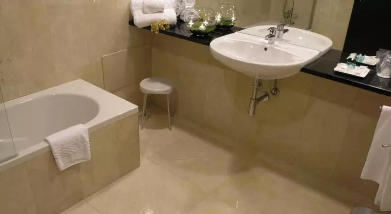 اتاق استاندارد, NH Coimbra Dona Inês