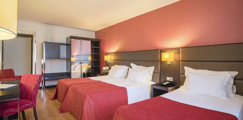 اتاق استاندارد سه نفره, NH Coimbra Dona Inês