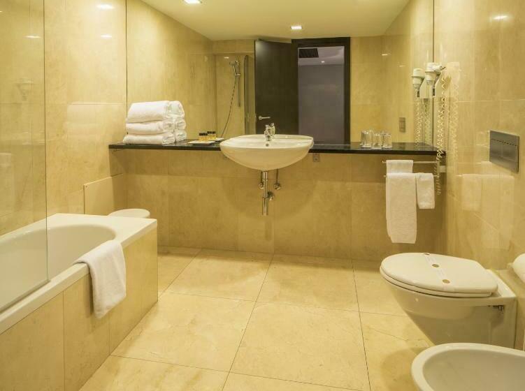 اتاق سوپریور, NH Coimbra Dona Inês