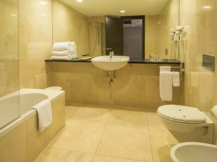 اتاق سوپریور, NH Coimbra Dona Inês