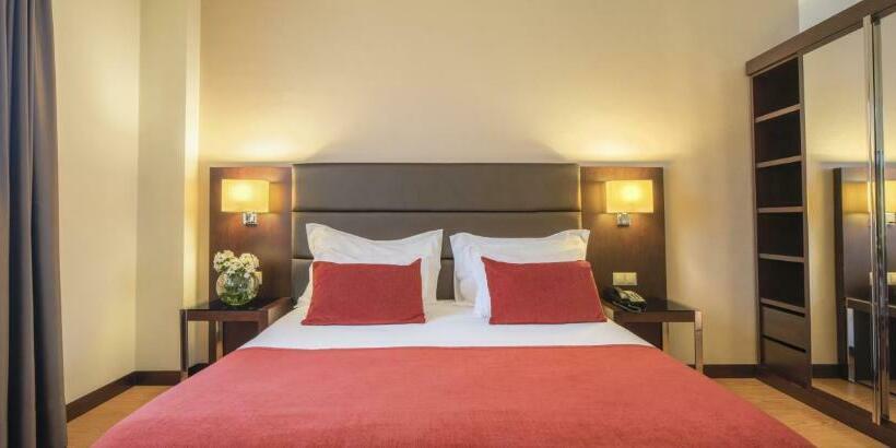 سوییت جونیور, NH Coimbra Dona Inês