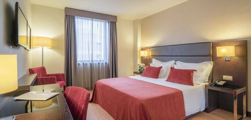 سوییت جونیور, NH Coimbra Dona Inês