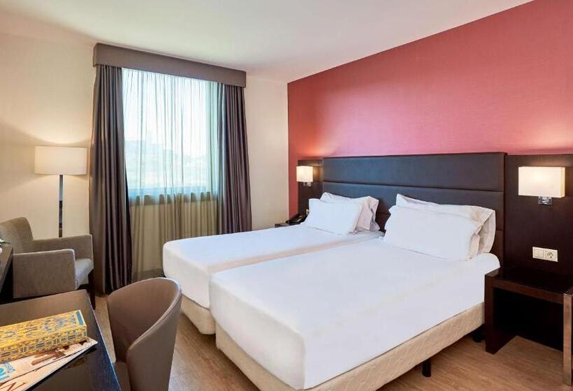 اتاق استاندارد, NH Coimbra Dona Inês