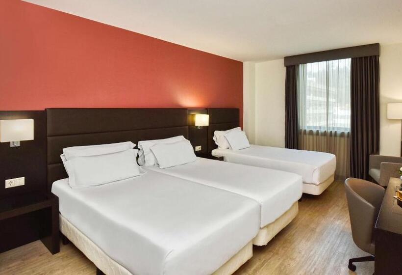 اتاق استاندارد سه نفره, NH Coimbra Dona Inês